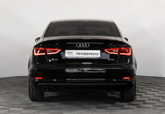 Подержанный автомобиль Audi A3 Sedan 2015 года (7 фото)