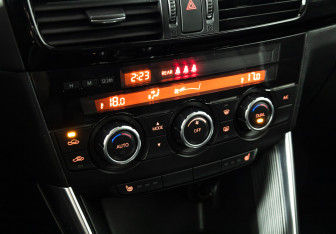 Подержанный автомобиль Mazda CX-5 2014 года (15 фото)