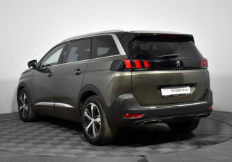 Подержанный автомобиль Peugeot 5008 Suv 2019 года (7 фото)