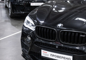 Подержанный автомобиль BMW X5 M 2016 года (5 фото)