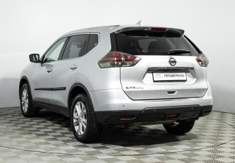 Подержанный автомобиль Nissan X-Trail 2017 года (7 фото)