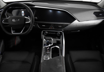 Подержанный автомобиль Geely Tugella 2022 года (15 фото)