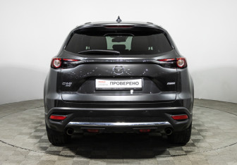 Подержанный автомобиль Mazda CX-9 2018 года (6 фото)