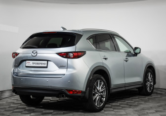Подержанный автомобиль Mazda CX-5 2019 года (5 фото)