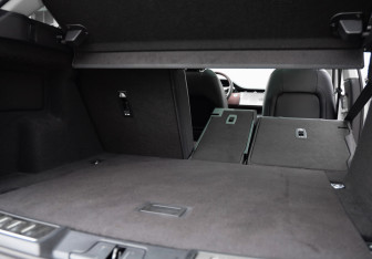 Подержанный автомобиль Land Rover Range Rover Evoque 2024 года (37 фото)