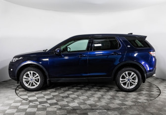 Подержанный автомобиль Land Rover Discovery Sport 2017 года (8 фото)