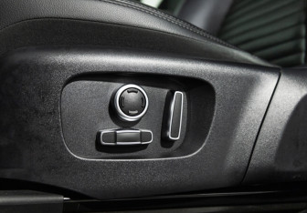 Подержанный автомобиль Land Rover Discovery Sport 2021 года (16 фото)