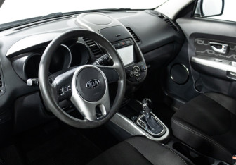 Подержанный автомобиль Kia Soul 2013 года (11 фото)
