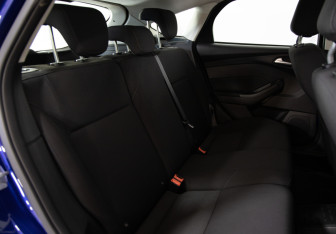 Подержанный автомобиль Ford Focus Hatchback 2016 года (12 фото)