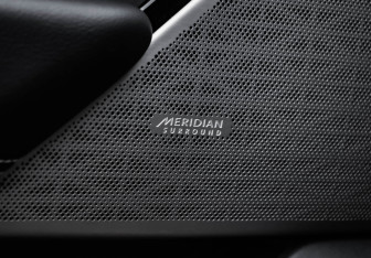 Подержанный автомобиль Land Rover Range Rover Velar 2020 года (31 фото)