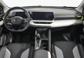 Подержанный автомобиль Geely Coolray 2023 года (13 фото)