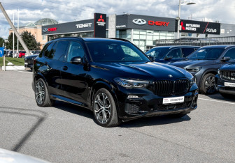 Подержанный автомобиль BMW X5 2021 года (5 фото)