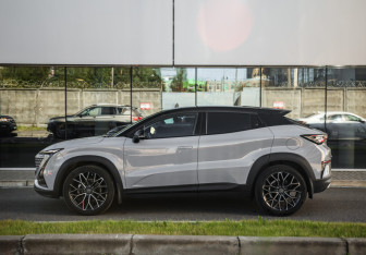 Подержанный автомобиль Changan UNI-T 2023 года (9 фото)