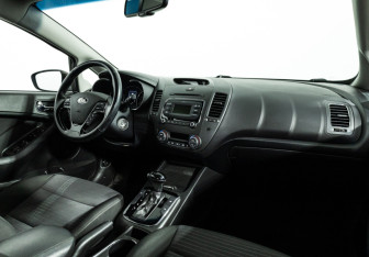 Подержанный автомобиль Kia Cerato Sedan 2019 года (9 фото)