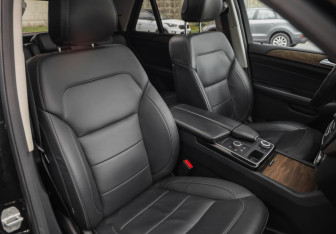 Подержанный автомобиль Mercedes-Benz GLE 2017 года (30 фото)