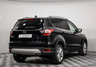 Подержанный автомобиль Ford Kuga 2017 года (4 фото)