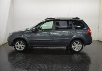 Подержанный автомобиль LADA (ВАЗ) Granta Wagon 2019 года (8 фото)