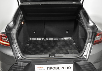 Подержанный автомобиль Renault Arkana 2019 года (18 фото)