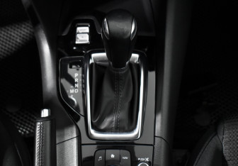 Подержанный автомобиль Mazda 3 Hatchback 2018 года (10 фото)