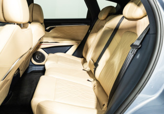 Подержанный автомобиль Voyah Free 2023 года (10 фото)