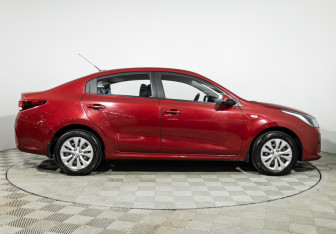 Подержанный автомобиль Kia Rio Sedan 2018 года (4 фото)