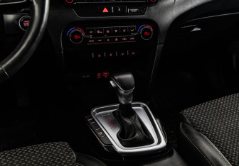 Подержанный автомобиль Kia Ceed Wagon 2019 года (14 фото)