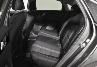 Подержанный автомобиль Kia Cerato Sedan 2022 года (11 фото)