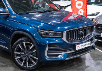Подержанный автомобиль Geely Monjaro 2023 года (5 фото)