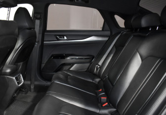 Подержанный автомобиль Kia K5 2020 года (12 фото)