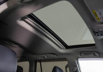 Подержанный автомобиль Toyota Land Cruiser Prado 2017 года (36 фото)