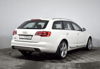Подержанный автомобиль Audi A6 allroad 2010 года (5 фото)