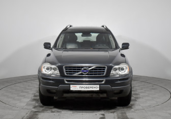 Подержанный автомобиль Volvo XC90 2010 года (2 фото)
