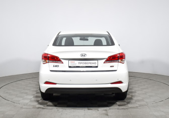 Подержанный автомобиль Hyundai i40 Sedan 2015 года (6 фото)
