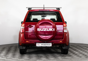 Подержанный автомобиль Suzuki Grand Vitara 2012 года (6 фото)