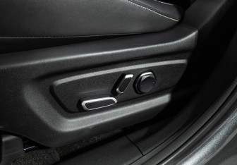 Подержанный автомобиль Changan UNI-K 2023 года (16 фото)