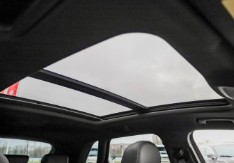 Подержанный автомобиль Audi Q3 2024 года (31 фото)