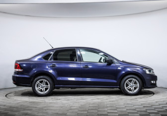 Подержанный автомобиль Volkswagen Polo Sedan 2016 года (4 фото)