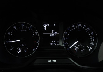 Подержанный автомобиль Skoda Octavia Liftback 2018 года (12 фото)