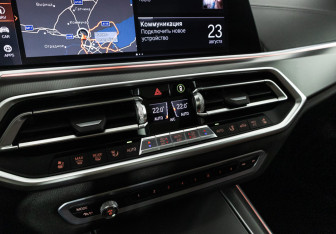 Подержанный автомобиль BMW X5 2019 года (24 фото)