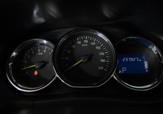 Подержанный автомобиль Renault Duster 2018 года (13 фото)