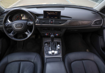 Подержанный автомобиль Audi A6 Sedan 2016 года (10 фото)