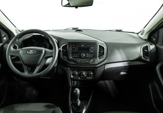 Подержанный автомобиль LADA (ВАЗ) XRAY 2018 года (13 фото)