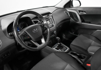Подержанный автомобиль Hyundai Creta 2018 года (9 фото)