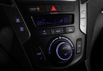 Подержанный автомобиль Hyundai Santa Fe 2016 года (17 фото)