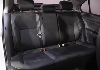 Подержанный автомобиль Skoda Rapid Liftback 2014 года (18 фото)