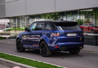 Подержанный автомобиль Land Rover Range Rover Sport 2020 года (9 фото)