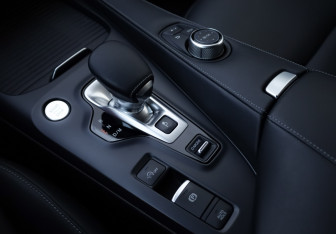 Подержанный автомобиль Infiniti QX50 2018 года (18 фото)