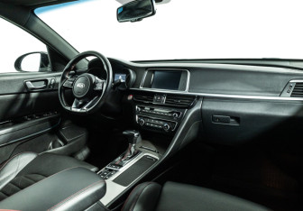 Подержанный автомобиль Kia Optima Sedan 2019 года (9 фото)