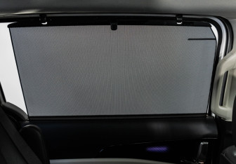 Подержанный автомобиль Kia Carnival 2021 года (33 фото)