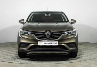 Подержанный автомобиль Renault Arkana 2021 года (2 фото)